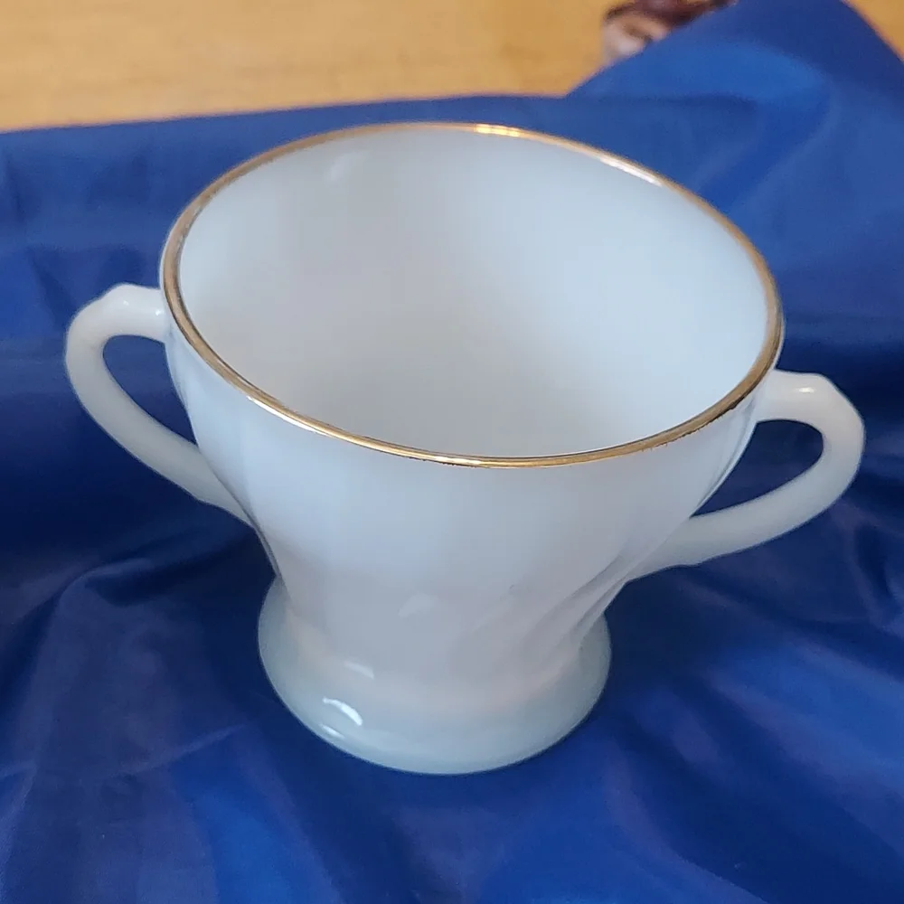 Anchor Hocking Fire King White Swirl Gold Trim Sugar Bowl & Creamer